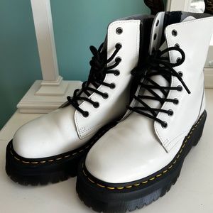 Dr. Martens Womens Size 9 White Jadon